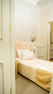 Boutique Spa Casino Hotel Lybid Plaza - 3