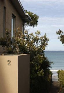 Battery Cove Beach Front Apartment - 2