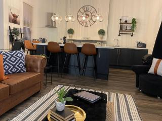 The Apartment - Brand new, stylish & central - 5