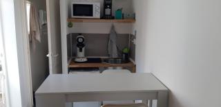 petit studio indépendant dans jardin avec parking et portail électrique - Marseille - 3