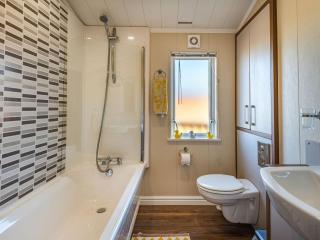 Buff Lake - Uk37725 - Ingoldmells - 4
