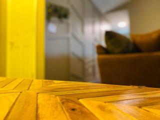 The Herringbone Blue; Sleeps 20+ near Fort Bragg - - 2