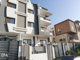 Villa Duplex 4-bedroom with Garden with Parking - Sheikh Zayed - 0