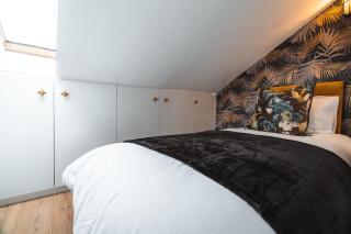 The West End Loft - 5* Retreat - Private Parking! - 8