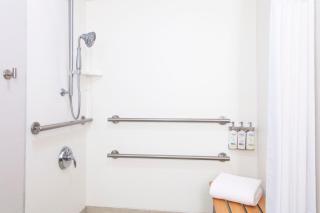 Holiday Inn Express - San Antonio Airport by IHG - 5