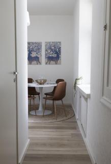 2ndhomes Cozy, Modern Courtyard Home with Great Location - Helsínquia - 4