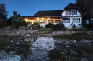 Gran chalet sobre la Laguna del Sauce y con la mejor puesta de sol - 8