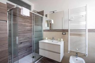 Milano City Apartments - Parking and Comfort - Spacious Apt up to 8 Pax - Milano - 2