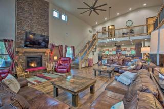 All-Encompassing Family Retreat Near Lake Texoma! - Kingston - 8