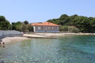 Family friendly seaside apartments Ugljan - 828 - Ugljan - 0