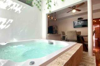 4BR House Old City rooftop jacuzzi AC full Wifi - 8