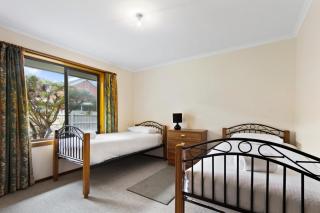 Deppelers - Lakes Entrance - 3