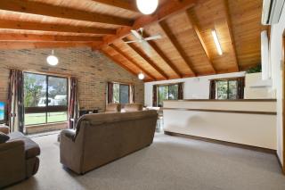 Deppelers - Lakes Entrance - 8