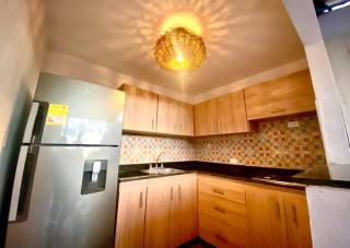 5br COZY HOUSE ROOFTOP POOL AC OLD CITY - 3