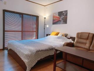 Guest House TIHARU 6bedrooms12people max and Straight to USJ and Near the hot spring - Osaca - 1