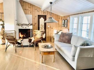 Vasethytta - cabin with a lovely view - Brujordet - 8