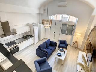 ApartCity Triana - Sevilla - 0