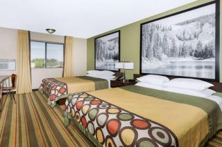 Super 8 by Wyndham Montrose - Montrose - 1