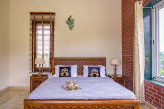 StayVista at Hillside Paradise 4BHK Villa with Jacuzzi, kids play area, view of Aravalli Hills - 8