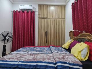 Smart 3 bed apartment with fast Wi-Fi & 24hr light - Abuja - 4