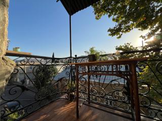 Lola Apartments - Tbilisi - 4