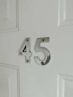 Spacious, Mid-Century 1 bedroom Apartment - 9