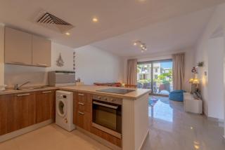 Cozy 2-Bedroom Apartment in G-Cribs, El Gouna. Terrace & Pool - Hurghada - 4