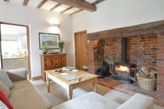 1 Tunns Cottages, Rushmere, nr Beccles - Beccles - 9
