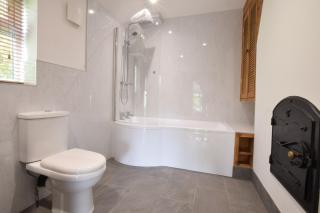 1 Tunns Cottages, Rushmere, nr Beccles - Beccles - 4