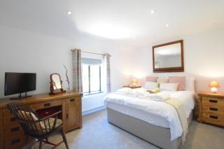 Pine Cottage - 6