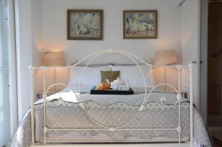 Robert Sadler's Studio - 7