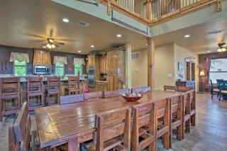 Kingston Home with Pickleball Steps to Lake Texoma! - Kingston - 3