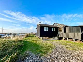 The Old Fisherman's Hut - 9