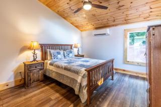 Stunning 2BR Cabin with Mountain Views - Waynesville - 7