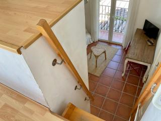 At Home in Malaga Stay & Solo Travellers - 9