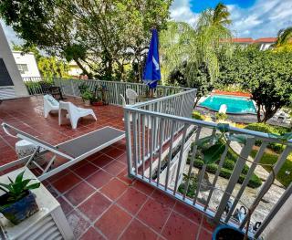 Mantell Plaza Apartments - Miami Beach - 3