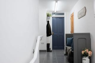 Red Pump Cottage - 3 bedroom, sleeps 6, private garden - 4