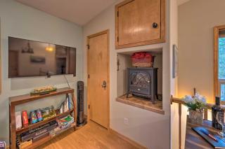 Rustic McCall Cabin with Private Hot Tub and Deck! - 4