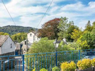 Bank Chambers in Bowness with Hot Tub and Lake Access - 1