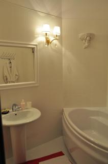 Queen Valery Hotel - Odessa - 9