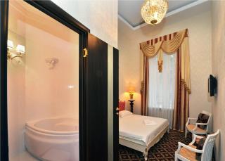 Queen Valery Hotel - Odessa - 8