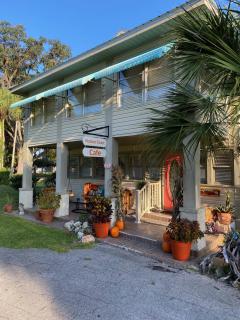 Nature Coast Inn & Cottages - Inglis - 0