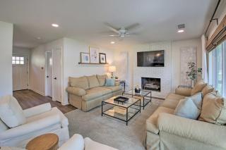 Deck, Fire Pit: Waterfront Lake Hamilton Home - 7