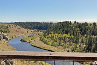 Lindas Perch by KABINO On Bank of Henrys Fork Mtn Views Fishing 6 acres Snake River WIFI - Ashton - 3