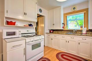 Elegant Home with Deck, 5 Blocks to Mayo Clinic - Rochester - 2