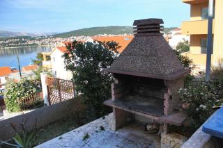 Apartments by the sea Okrug Gornji, Ciovo - 8663 - Trogir - 4