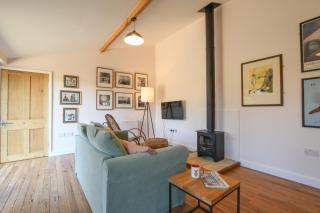 Onna's Stable, Sotherton - 1