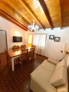 Hermosa Casa en el corazón de Chacras de Coria - Chacras de Coria - 9
