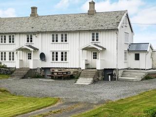 Six-Bedroom Holiday home in Bud - Bud - 5