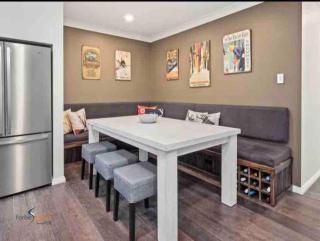 Warm Thredbo Chalet with Garage & Easy Ski Access - 3